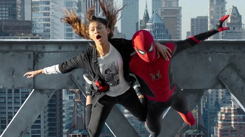 Tom Holland tiết lộ về thông tin đã chuyển đến sống chung cùng bạn gái Zendaya