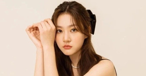 Kim Sae Ron bị ''bóc'' tham gia tiệc rượu với nam ca sĩ nổi tiếng, tụ tập rượu chè dù vừa gây tai nạn do say xỉn