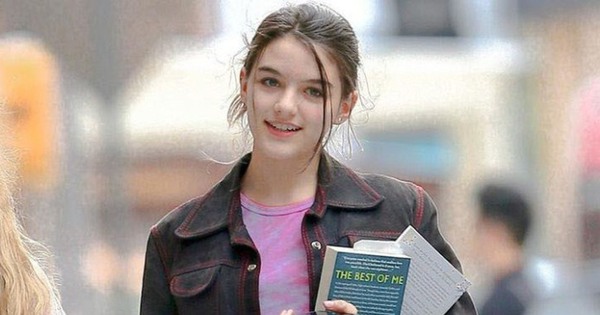 Suri Cruise chuẩn bị bước chân vào giảng đường đại học, 