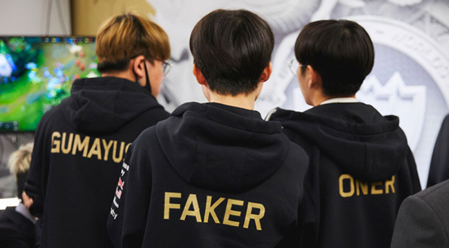 Tóm tắt toàn bộ “drama” KeSPA, T1, Faker và HLV kkOma, ai đúng ai sai?