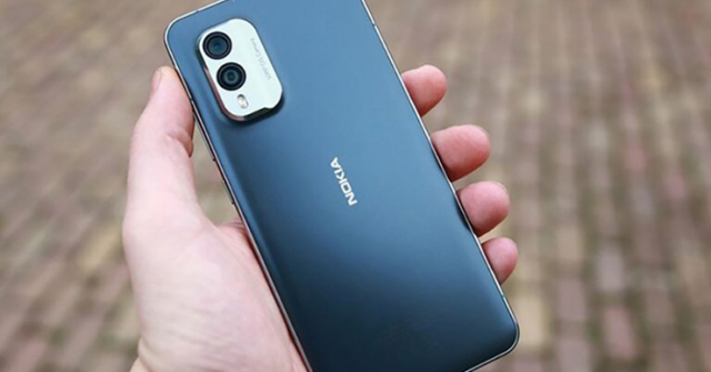 Nokia C300 giá rẻ bất ngờ lộ diện