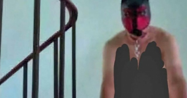 Giáo viên bị sa thải sau khi đăng video khỏa thân