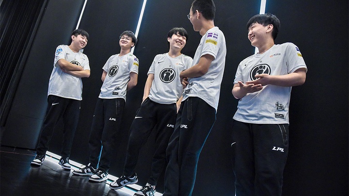 Két quả LPL Mùa Hè 2021 hôm nay 21/6: IG vs UP