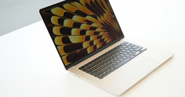 Tháo rời MacBook Air 15 inch M2 khám phá điều bất ngờ
