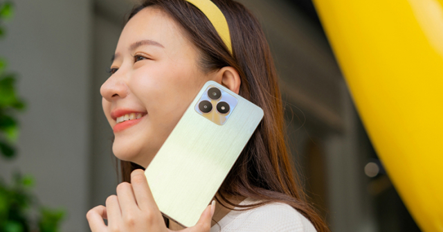 Top 3 smartphone 3 mắt nhưng giá chỉ bằng 1/4 iPhone Pro