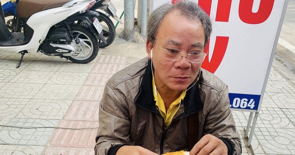Nam nghệ sĩ lấy vợ gia thế, ở hơn 1 năm nửa đêm ôm quần áo bỏ trốn, U60 mới mua được nhà trả góp