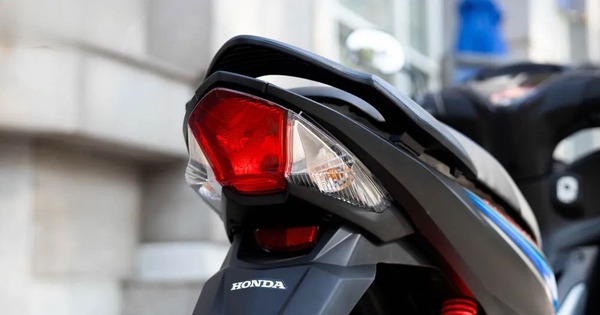 Xe máy số “siêu tiết kiệm” của Honda bất ngờ giảm sâu, chỉ tốn 1,56 lít/100 km