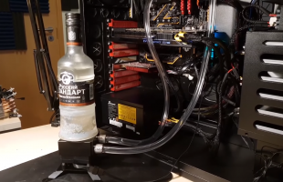 Độc đáo dàn PC tản nhiệt bằng… rượu Vodka, hoạt động tốt hơn mong đợi