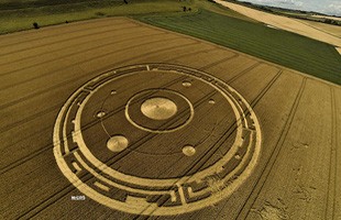 Khám phá bí ẩn 'Crop Circle' - những vòng tròn tuyệt tác được cho là của người ngoài hành tinh