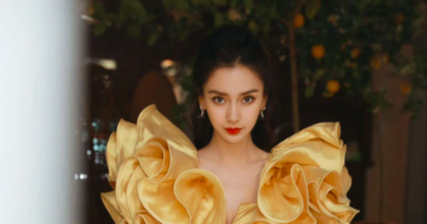 Angelababy tháo chạy về quê