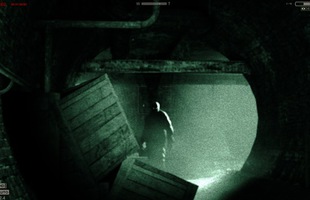 Cơ hội sở hữu Outlast không tốn một xu - Tựa game kinh hoàng phải đóng bỉm mới chơi được