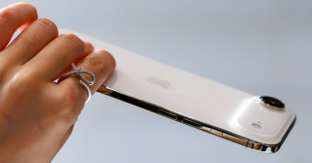 Mở máy iPhone Air cho thấy cách Apple tạo ra chiếc iPhone mỏng đến vậy