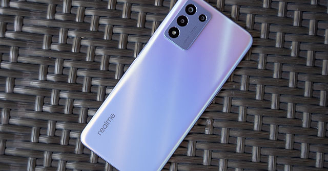 Realme ra mắt bộ đôi smartphone giá cực mềm