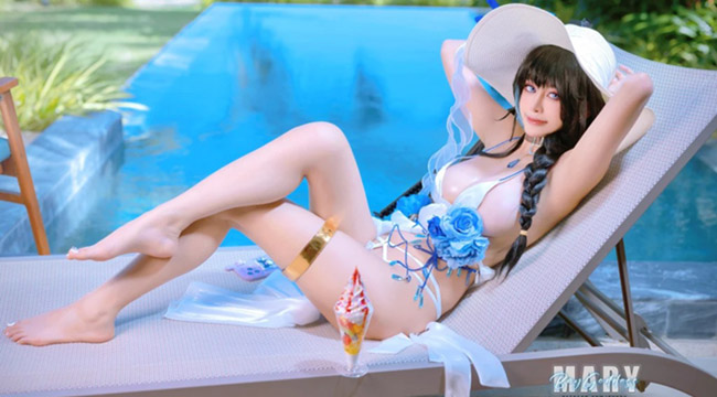 Cùng đến với cosplay Mary: Bay Goddess siêu phồn thực của Byoru