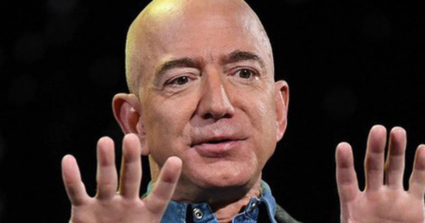 Đừng vội mua TV hay tủ lạnh, tỷ phú Jeff Bezos khuyên nên 