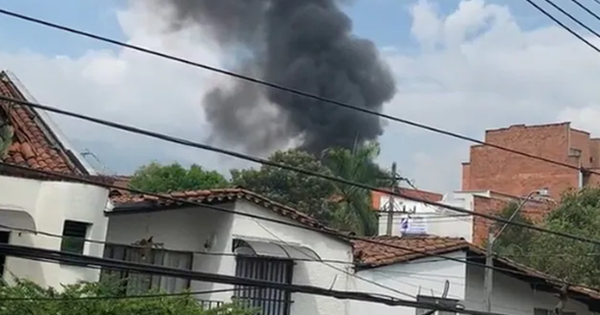 Colombia: Máy bay lao xuống khu dân cư, không ai trên khoang sống sót