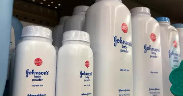 Johnson & Johnson có nguy cơ bị kiện tại Anh về bột talc gây ung thư