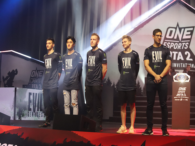 Trực tiếp ONE Esports Dota 2 Singapore Main Event ngày 4: EG vs VG (0-2)