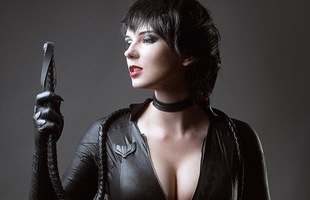 Cùng ngắm cosplay Catwoman cực nóng bỏng và gợi cảm