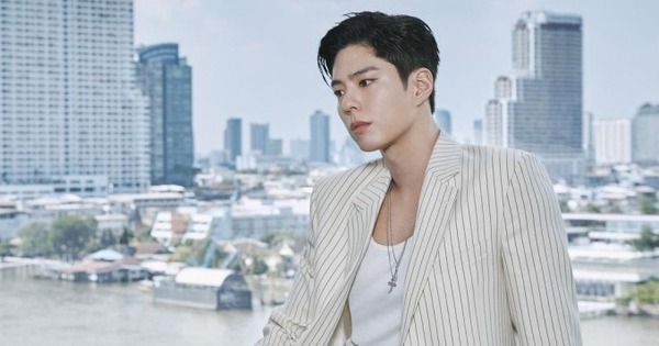 "Chàng quýt" Park Bo Gum: 15 tuổi gánh nợ thay bố, bị đồn hẹn hò Song Hye Kyo