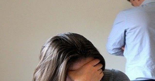 Vợ ngoại tình, chồng đồng ý không ly hôn nhưng nói một câu khiến vợ chết cay chết đắng