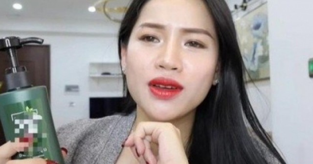 Chiến thần Võ Hà Linh nhiều lần livestream dậy sóng, bán hàng rẻ như cho