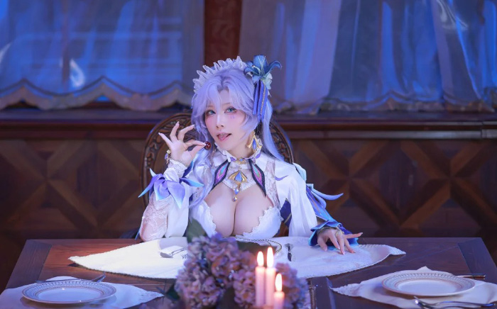Đến với cosplay Cantarella cực gợi cảm trong Wuthering Waves
