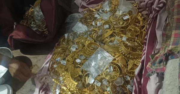 Tịch thu số vàng trị giá 4,6 tỷ đồng và lượng lớn tiền mặt dưới gầm giường 1 thợ hàn