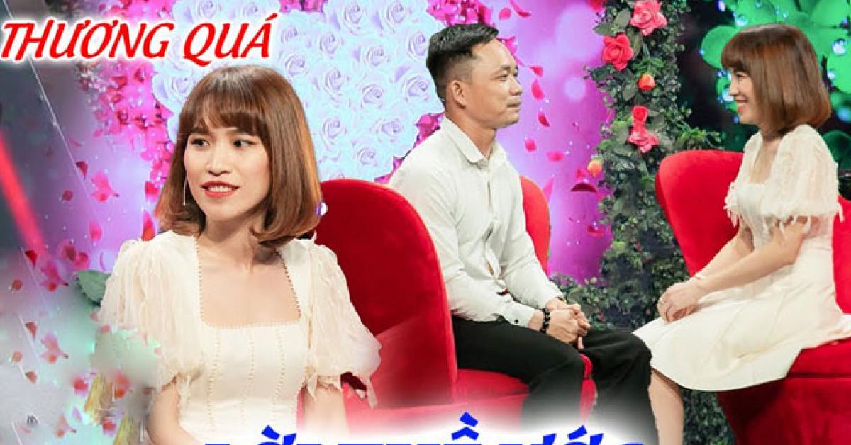 Lần đầu gặp, nữ trưởng phòng xinh xắn trao kỷ vật quý giá cho ông bố hai con