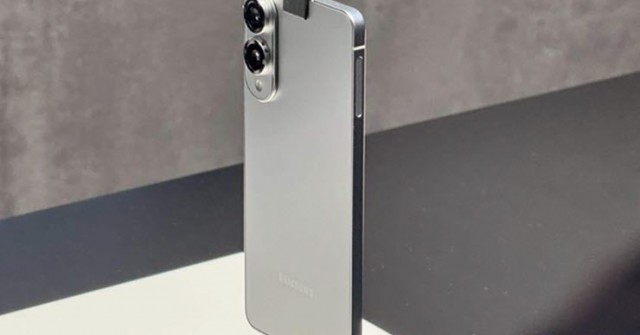 Galaxy S25 Edge thua thảm: Canh bạc 