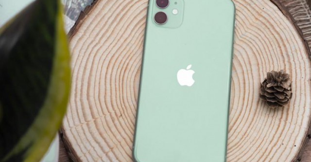 Bảng giá iPhone 11: Đã giảm 50% giá bán so với lúc ra mắt