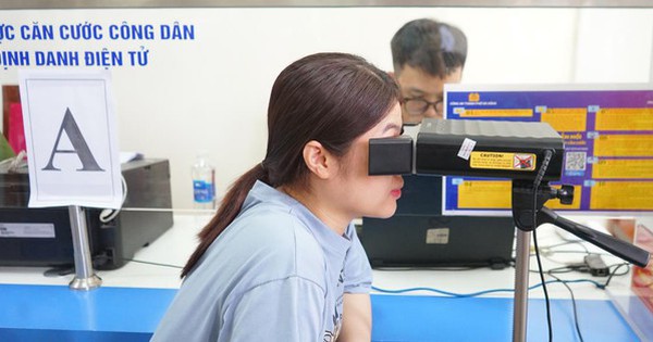 Người phụ nữ cập nhật VNeID, hôm sau bàng hoàng vì 129 triệu "không cánh mà bay": Chuyện gì đã xảy ra?