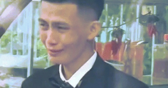 Chú rể Khánh Hòa khóc như mưa trong ngày cưới, câu chuyện phía sau gây xót xa