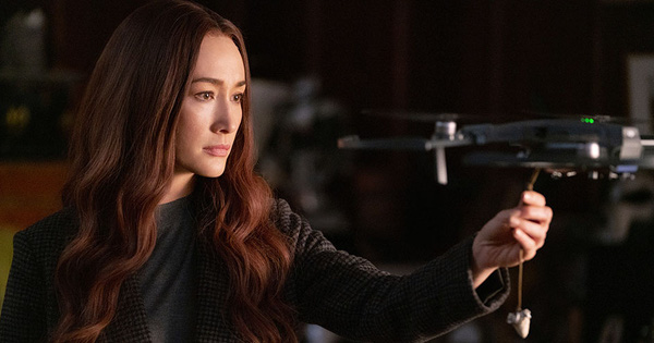 Netizen thế giới thót tim hậu trường đả nữ gốc Việt Maggie Q rơi tự do ở tòa nhà cao tầng, khen phim nức nở vì mãn nhãn