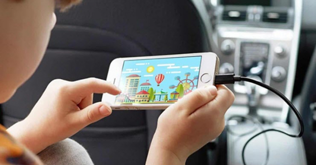 Apple lên tiếng cảnh báo về việc sạc iPhone khi ngủ