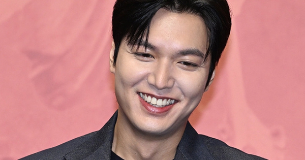 Nhan sắc Lee Min Ho gây sốc