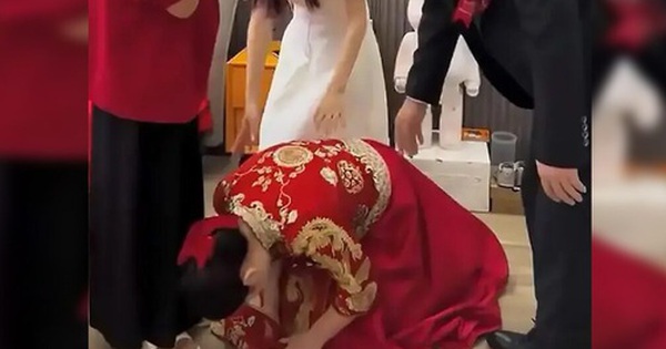 Nhận tiền sính lễ 2 tỷ đồng từ nhà trai, mẹ cô dâu có hành động gây tranh cãi