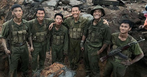 7 nam diễn viên hóa thân thành 7 chiến sĩ quả cảm trong bom tấn Mưa Đỏ là ai?