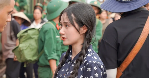 Mỹ nhân xinh nhất Mưa Đỏ: Ngoài đời là “vợ quốc dân” có 17 triệu fan, làm gì cũng tạo trend hot