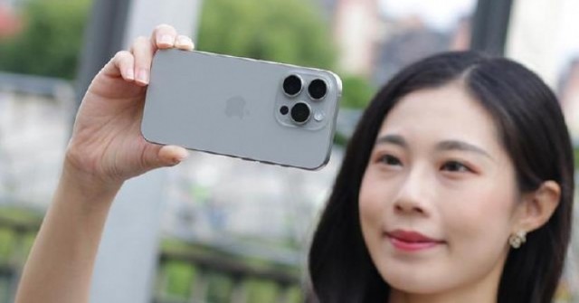 iPhone 15 Pro Max bất ngờ có pin "trâu" hơn nhờ iOS 18 - CÔNG NGHỆ