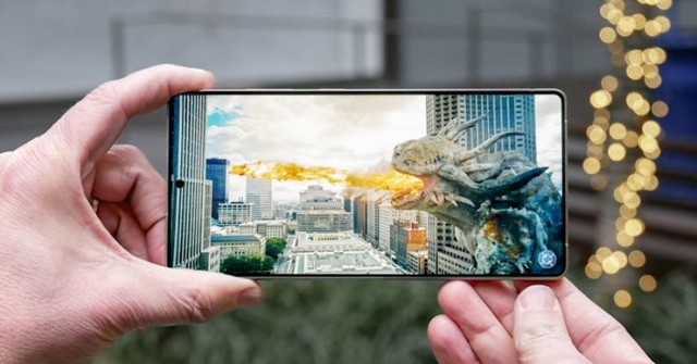 Galaxy S26 là đòn phản công trực diện của Samsung đối với iPhone 17 Pro