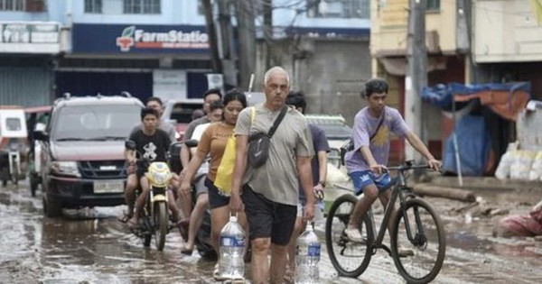 Bão nhiệt đới Trami áp sát Philippines, trường học đóng cửa