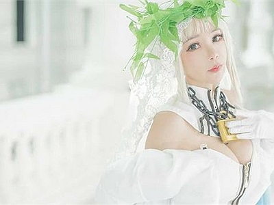 Ngất ngây với bộ ảnh cosplay nàng Saber tuyệt đẹp trong trang phục Váy Cưới