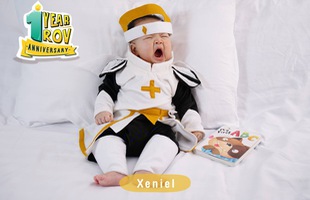 Vì cha mẹ quá đam mê Liên Quân Mobile, cậu bé này được cosplay tướng cực dễ thương