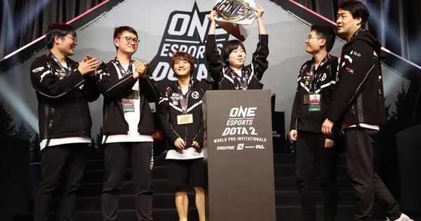 Hủy diệt EG trong trận chung kết, Vici Gaming trở thành chủ nhân của chiếc đai vô địch chưa từng có trong lịch sử Esports cùng phần thưởng 4,6 tỷ đồng