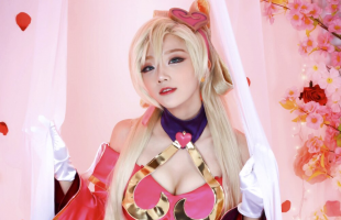 Cosplay Sona Tiểu Tình Nhân với sắc đẹp hút hồn các game thủ LMHT Hàn Quốc