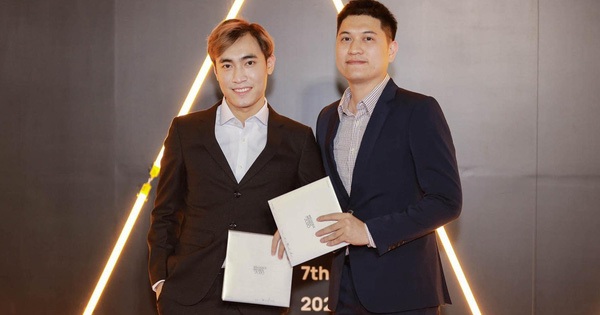 Đổ bộ thảm đỏ WeChoice Awards 2020, Levi sát cánh BLV Mạnh An, thần thái ngút ngàn!