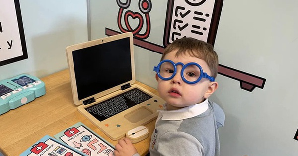 Bé trai 4 tuổi trở thành thành viên nhóm những người IQ cao nhất thế giới