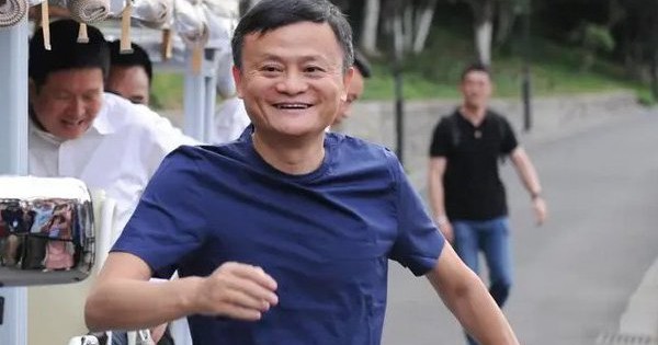 Bất ngờ với hình ảnh hiện tại của Jack Ma: Tỷ phú lẫy lừng một thời vì sao nay chỉ còn là 