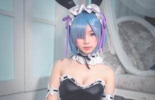 Lại bỏng mắt với cosplay nàng hầu Rem cực gợi cảm trong Re:Zero